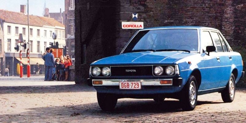 Toyota Corolla model z 1979 roku.