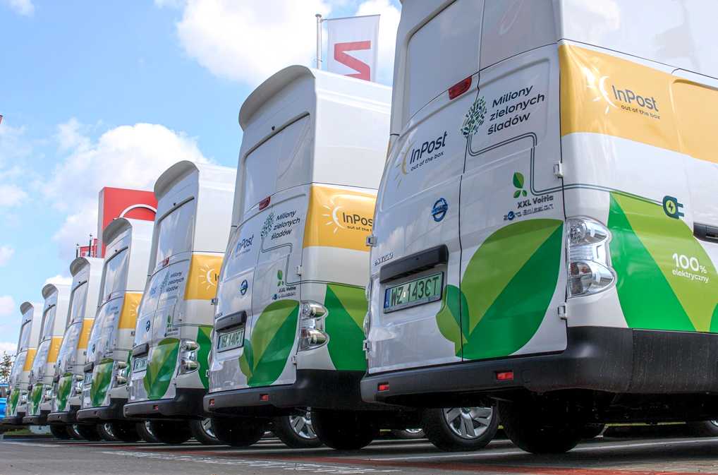 Nissany e-Nissany e-NV200 w barwach inPostuNV200 w barwach inPostu