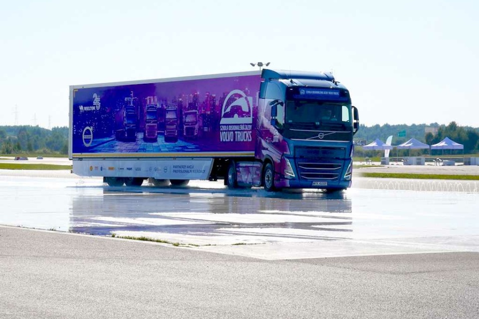 Volvo Truck na autodromie