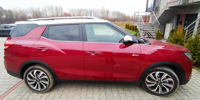 SsangYong Tivoli Cherry Red