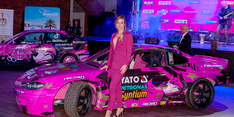 KarolinaPilarczyk i jej Nissan 200sx s15 z silnikiem Corvette LSX 6.2
