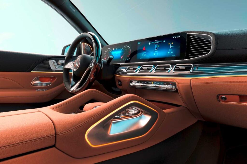 Mercedes GLS Wnętrze brązowe
