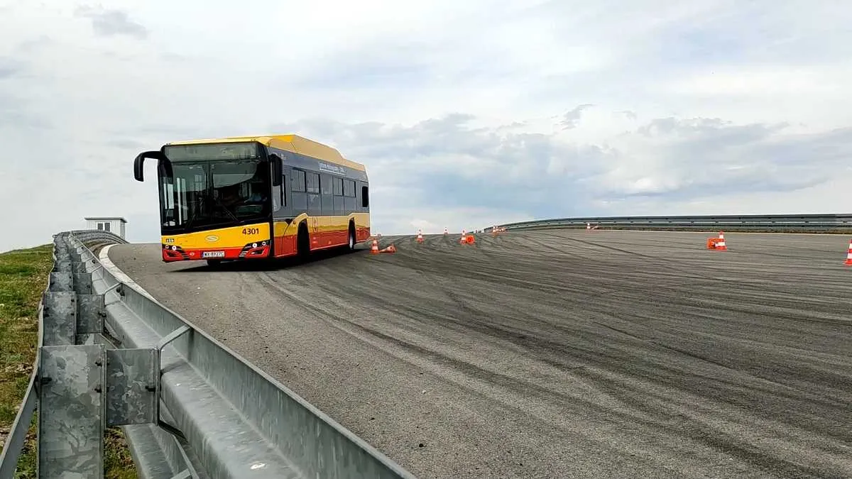 Mistrzostwa Kierowców warszawskich autobusów miejskich - Image 02 (April 26, 2026)