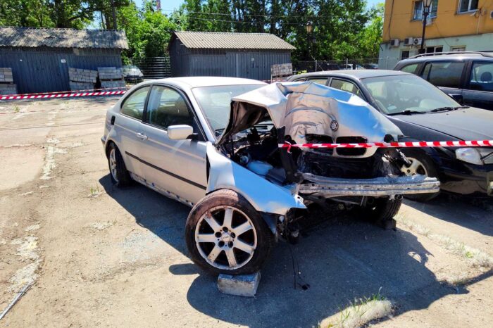 Odholowane pojazdy na parkingu przy ul. Gołdapskiej 7. Fot. Warszawa.pl